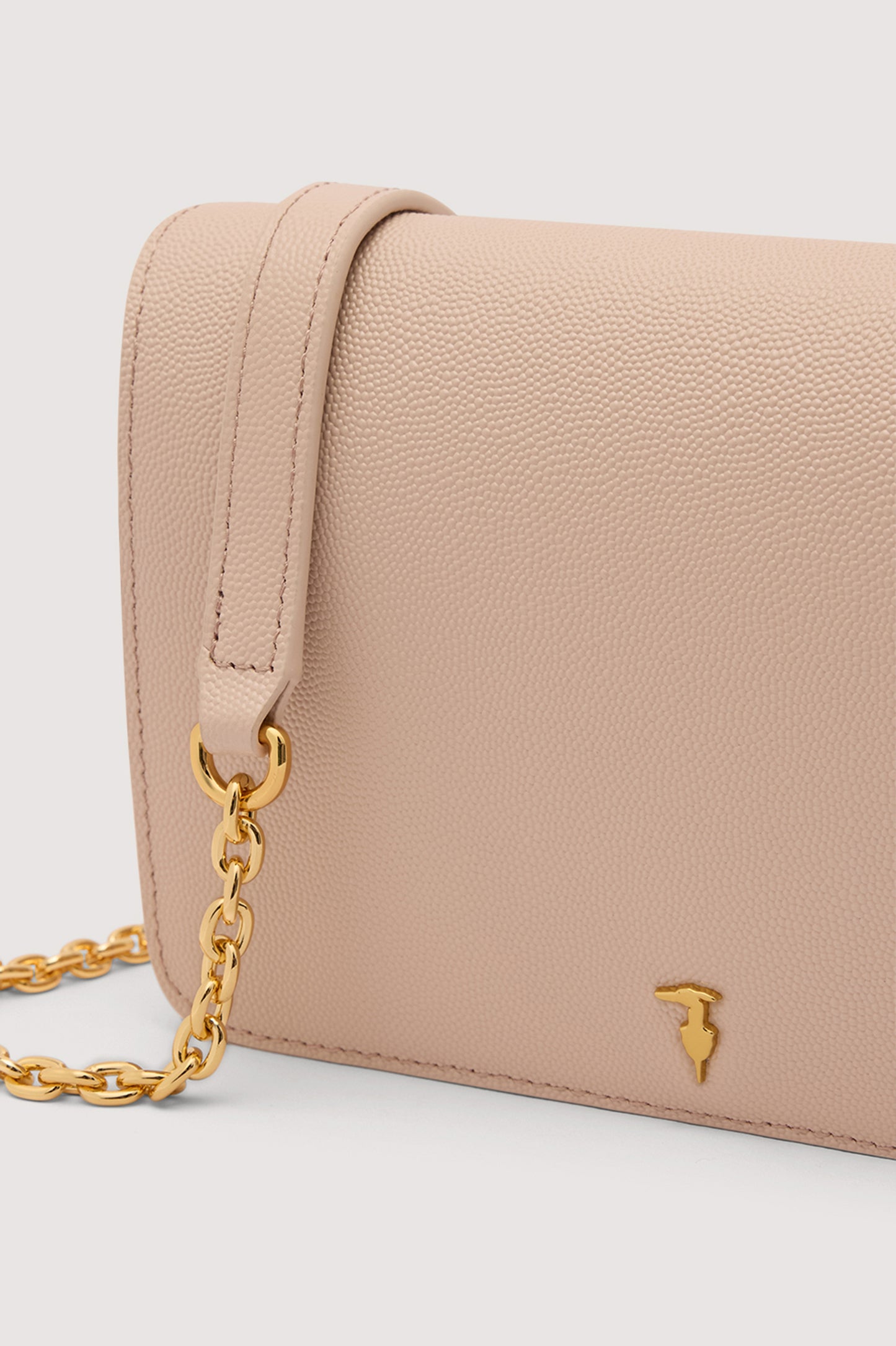 Borsa a tracolla Cameo con patta in pelle 3|62a01167d3b8b36f4dd43a900fb06313183106336501822b5e736fa13fb5c7e4