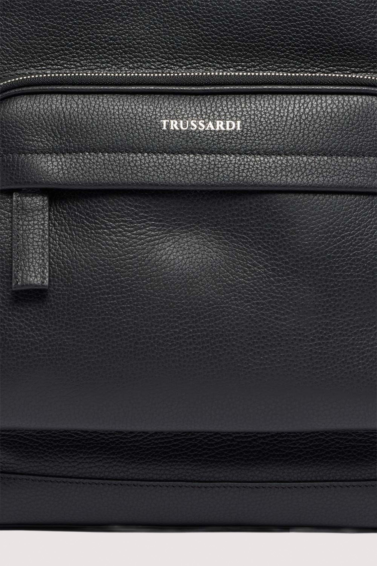 Zaino office in pelle martellata 4|6bb7eca96d268c23c8031a97577dc1bd85bb43c2510b3515efd8a8f408a15ad0