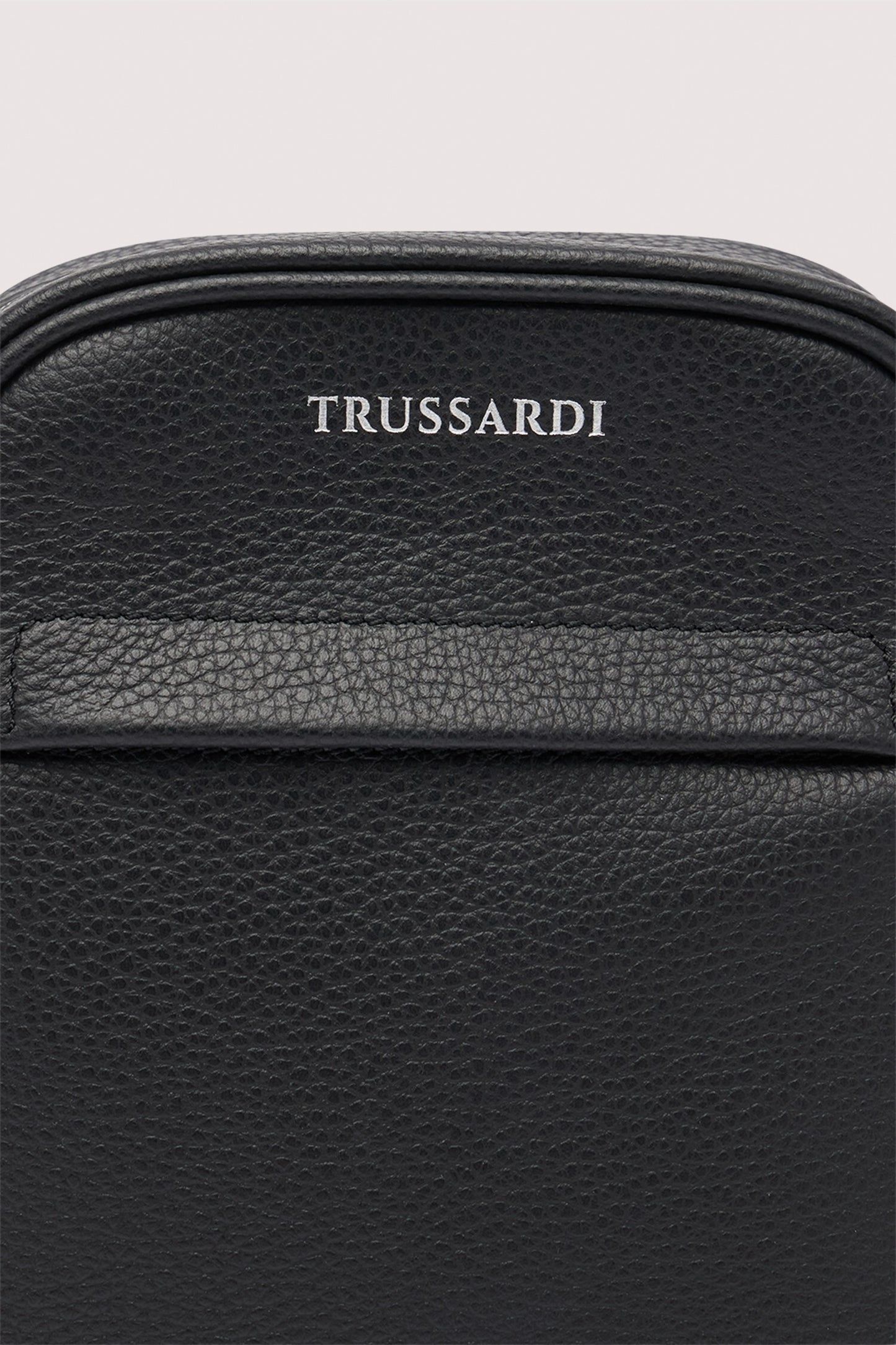 Borsa reporter piccola Office in pelle martellata 3|04945ec5bb0041a790eaaeb9c72e7db39d9a63f65526ca4dcf0247cfe89abda5