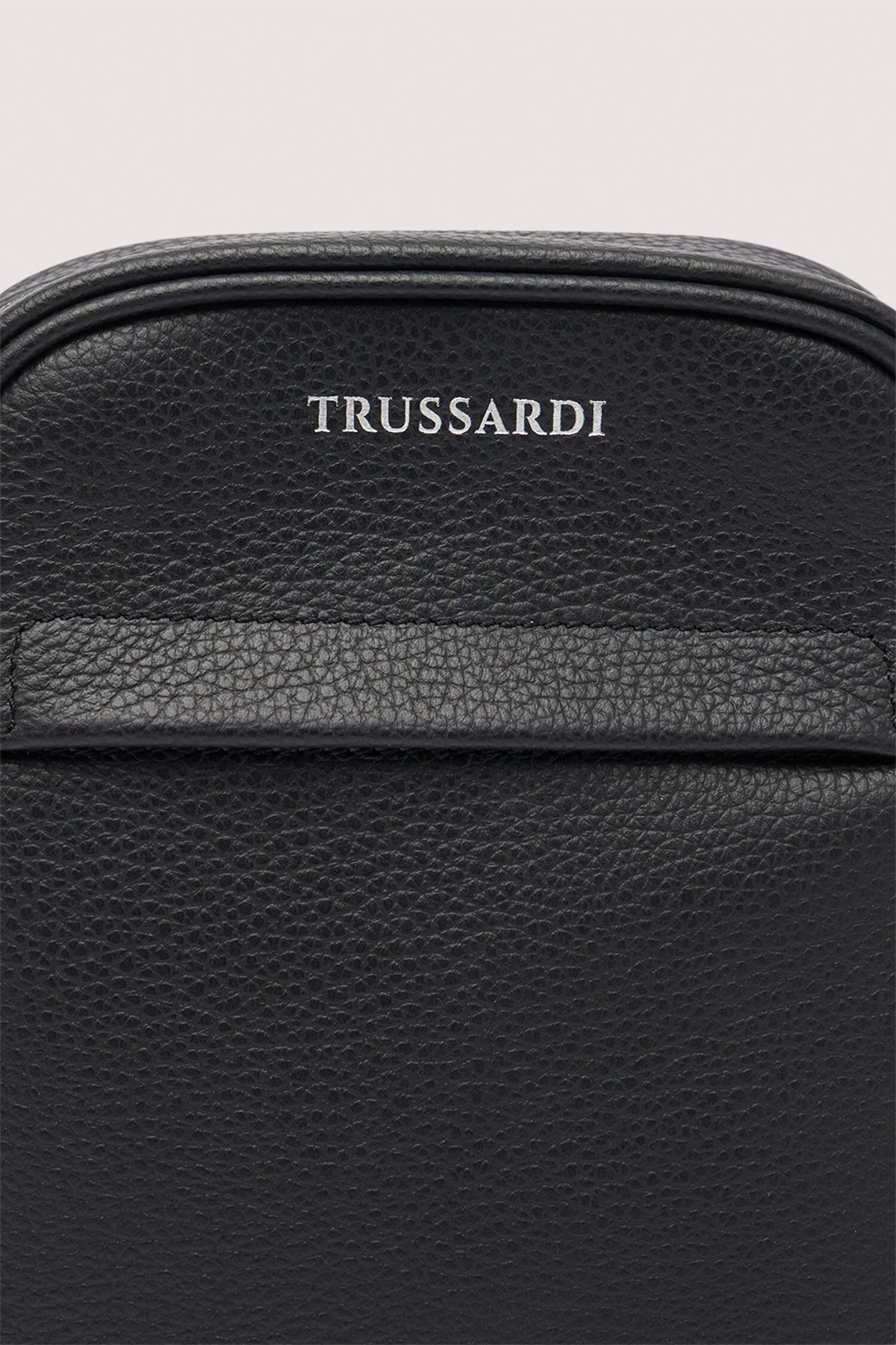 Borsa reporter piccola Office in pelle martellata 3|f724f004db4ee975fab17fd6a84aca9c4f0f0ce1b0eeea82c110e2c5c43fe4f1