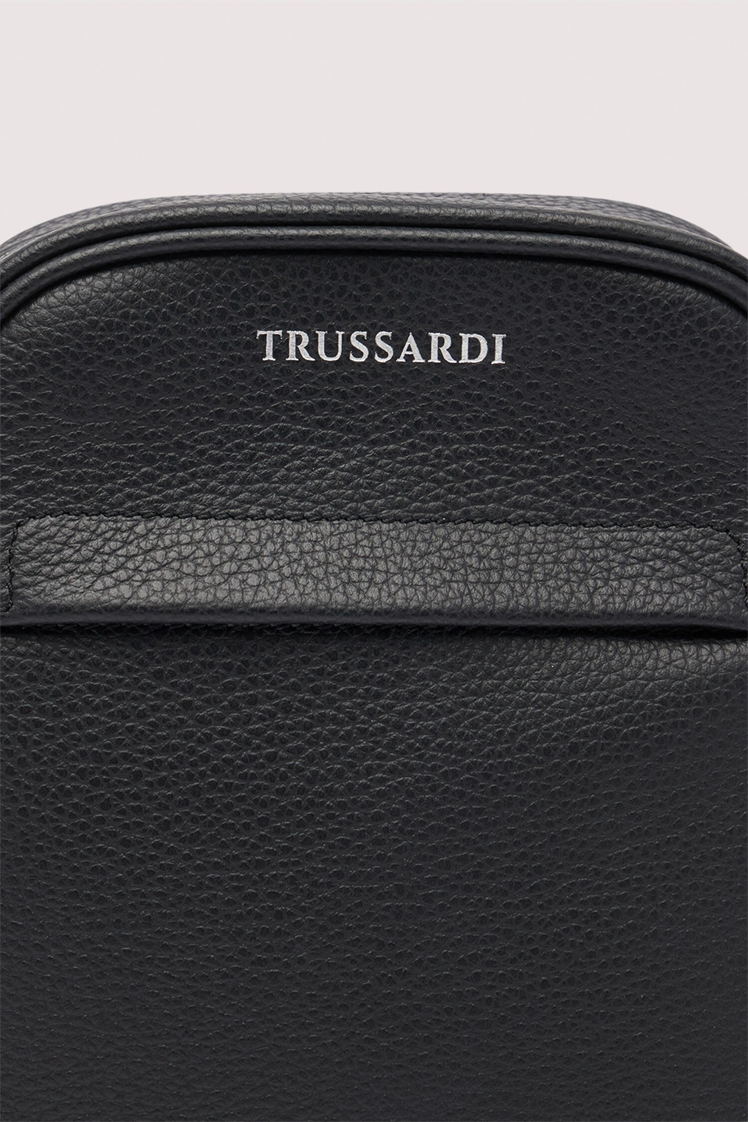 Borsa reporter piccola Office in pelle martellata 3|f724f004db4ee975fab17fd6a84aca9c4f0f0ce1b0eeea82c110e2c5c43fe4f1