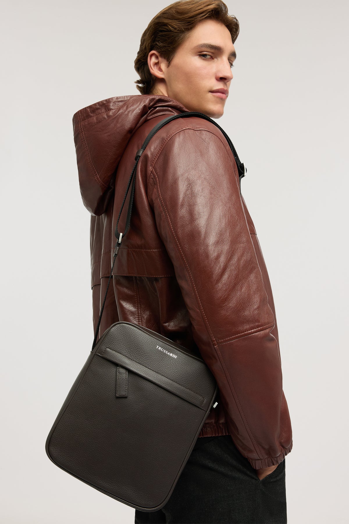 Borsa reporter Office media in pelle martellata 2|36ae0b8d8695509756e13c0b98d96aa2b82b046e6bbd82ef0c3bec54968e3d2c