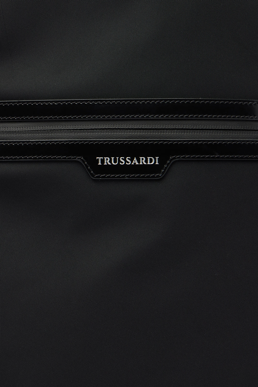 Zaino Travel in nylon e pelle 3|6765f8298b48244fee8f290aeed83f5520de55b5620b591c36ca3bc69ddf3720