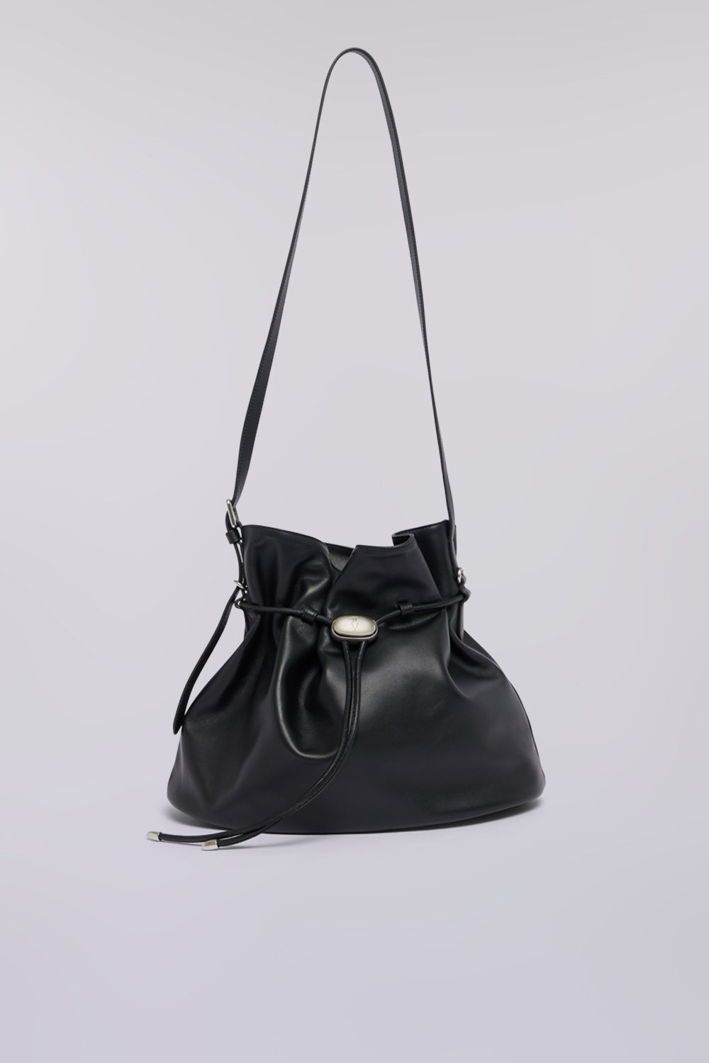 Borsa a secchiello Amuleto grande in nappa 1|2ca2c66bb2fa07072f0eb66d2fa245a13068612e695c57fe75a5f04e275d1e9a