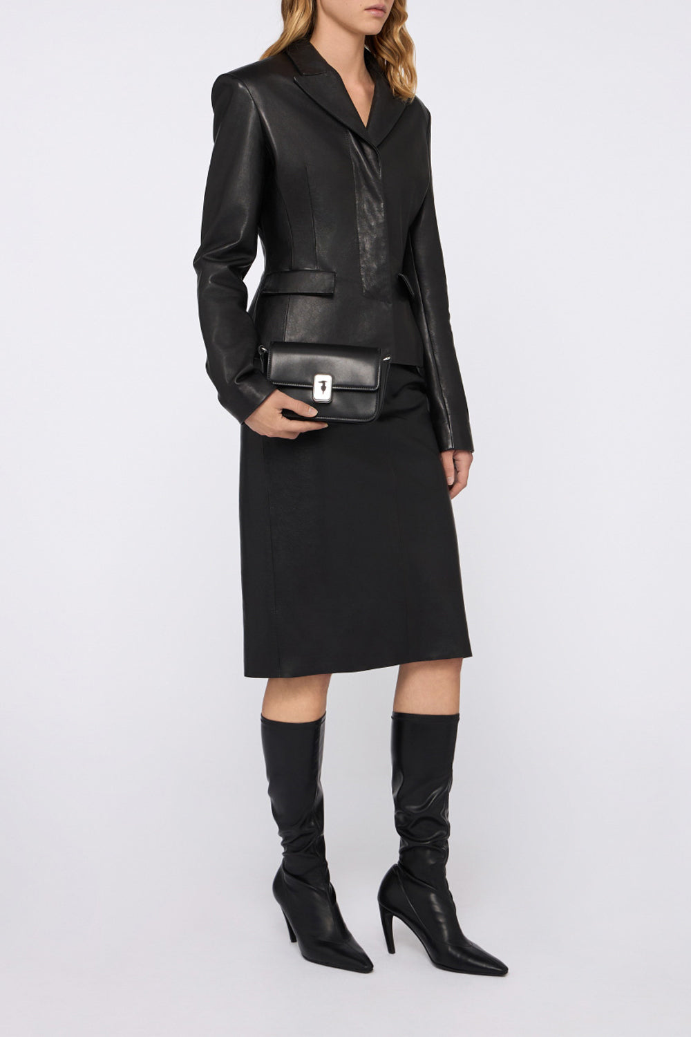 Borsa a tracolla Cameo mini in pelle 4|749fa11ca4e8cb81e786694d8e38bcea51e037ea2bd3521f6c943b58c0b3c31c