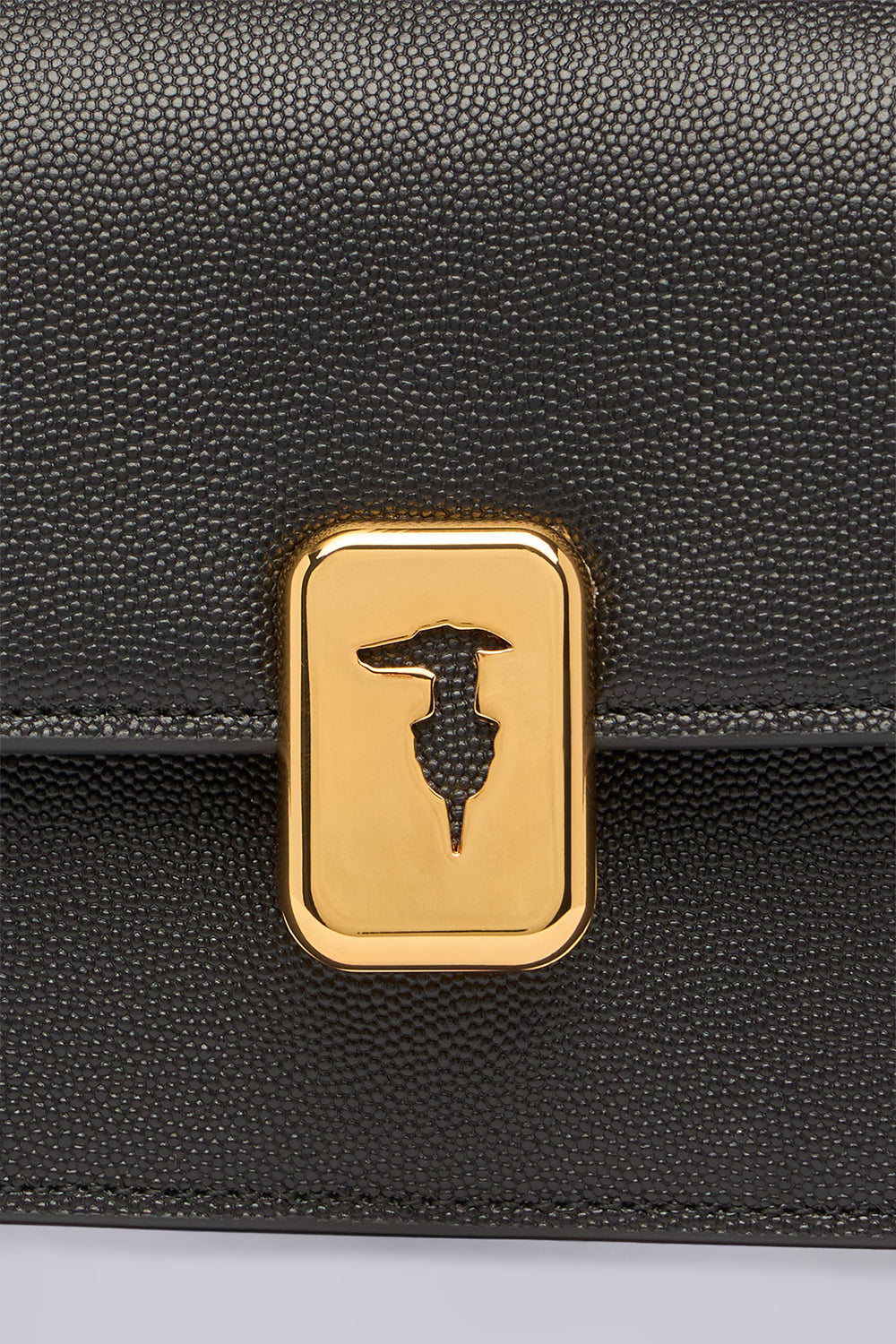 Borsa a tracolla Cameo mini in pelle 3|ba3448627877643743cc84e8d43ec1e5487690f20b9838451271849e46d24360