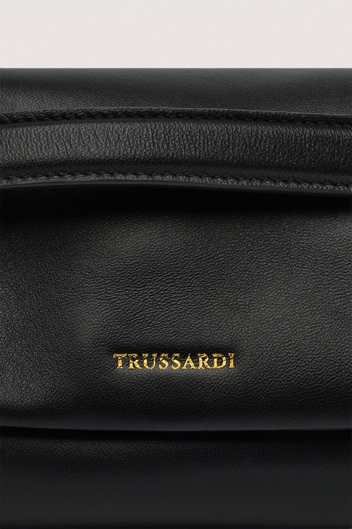 Borsa a tracolla Orbita mini con catena in nappa 4|7bdd8482c50f9996a8dd629837f2ecfb9539e734afb5f60f3e88cc62a7773bcc