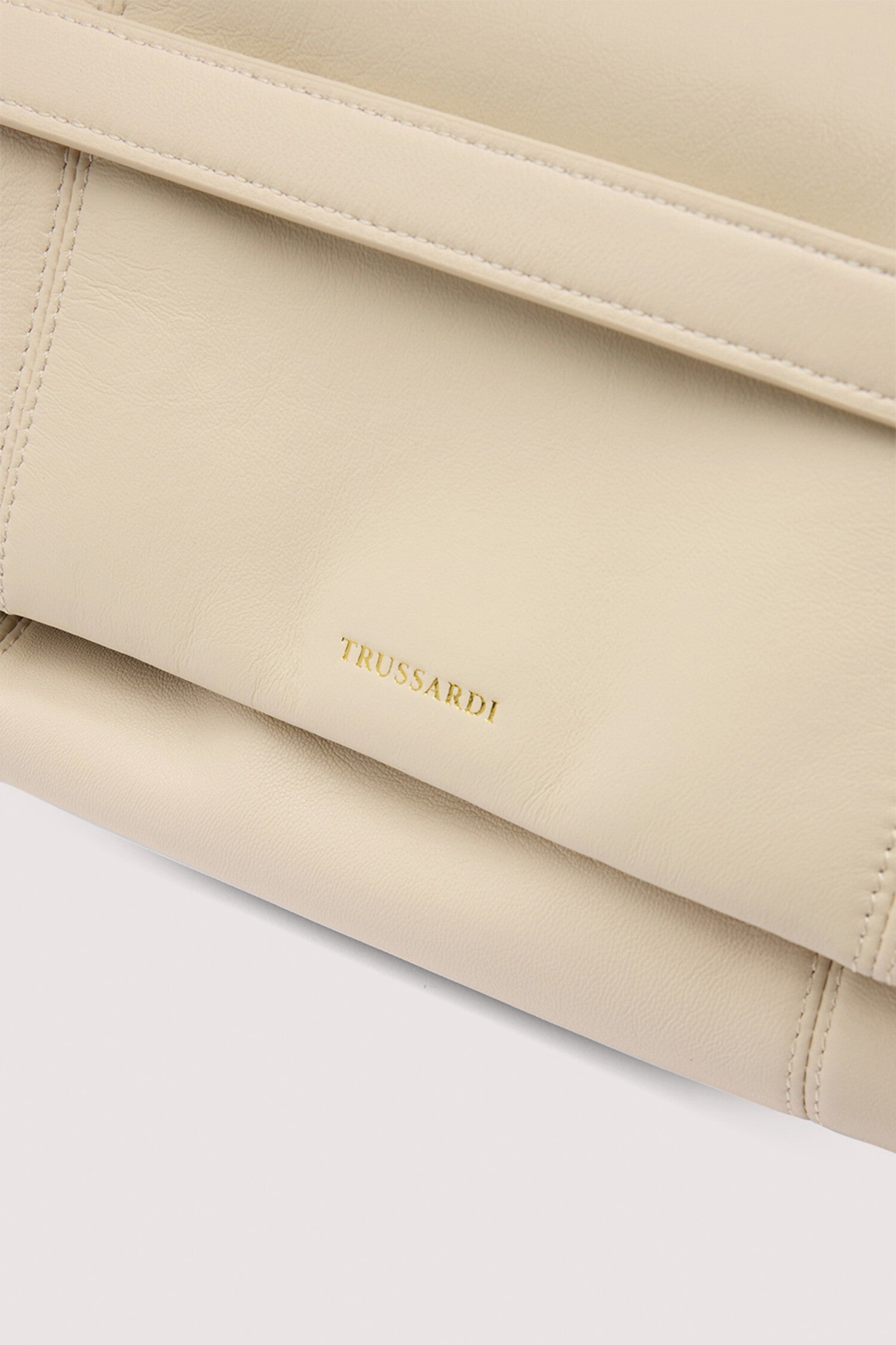 Borsa a tracolla Orbita media con catena in nappa 4|8f20a6ae47ec4f56b4f6d10a6d954d7ce20801295c1a5b829bf18688a4e35f01