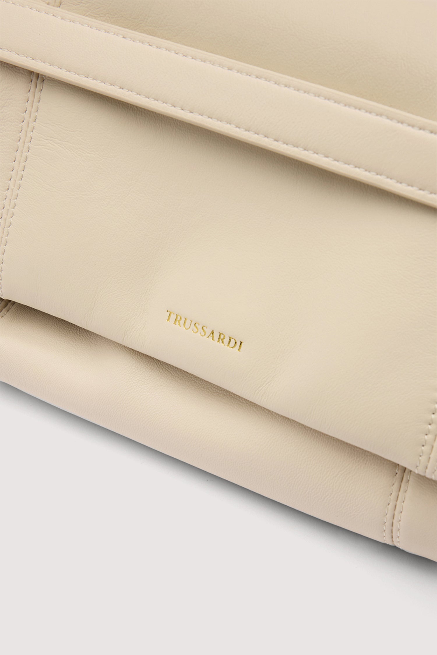 Borsa a tracolla Orbita media con catena in nappa 3|8e5333ead6da0555ec33336b8589990edf593eb8d24c6ae5d875d3be73449a86