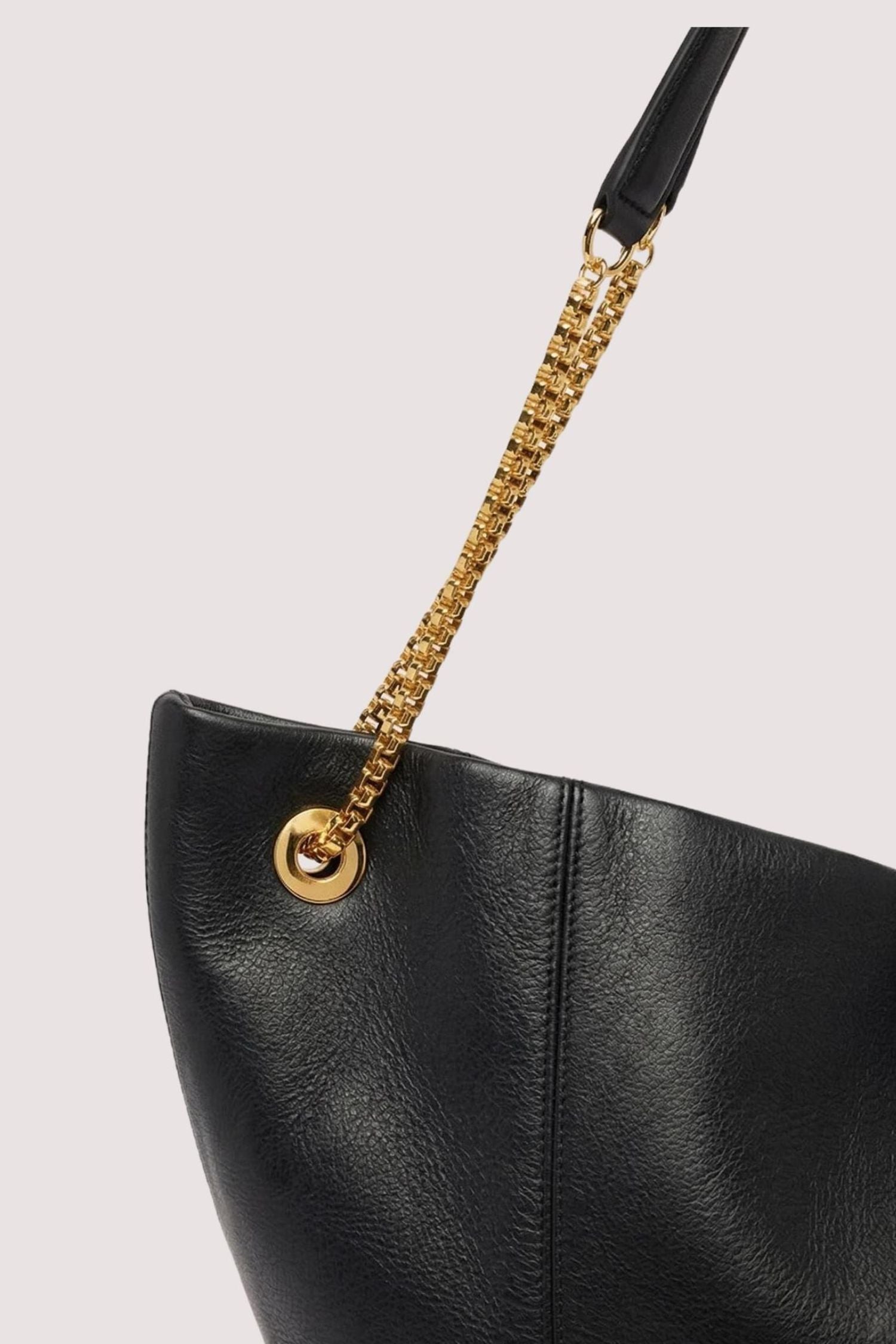 Borsa Orbita a spalla con catena in nappa 3|053fef269f4cce08252be6484dbfe0fe66a054e18355a75e805d1e55427c7454