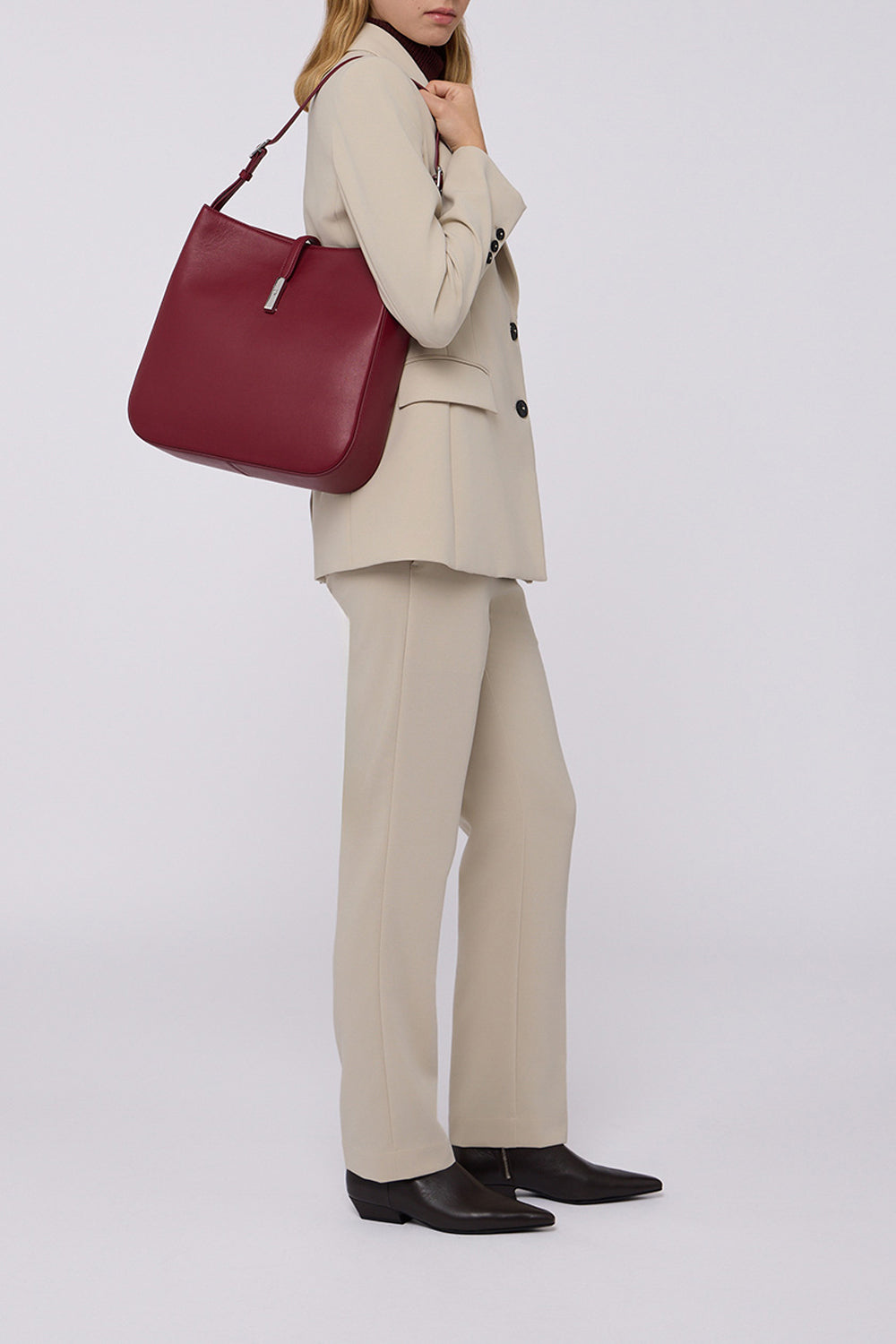 Borsa a spalla Notte in pelle 4|2e83945d0c02ca89fbb8ffb48dc08688f9ec7af91722d9e9e5c2bc5d22c4c534