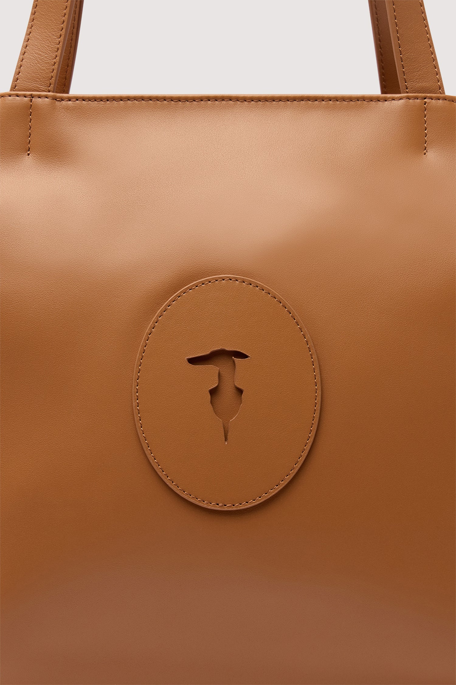 Borsa tote Society in pelle 3|41469f8d9c03cf4edaf0fbe90058430b5b455e61224ce657e928a9bfa745d8b9