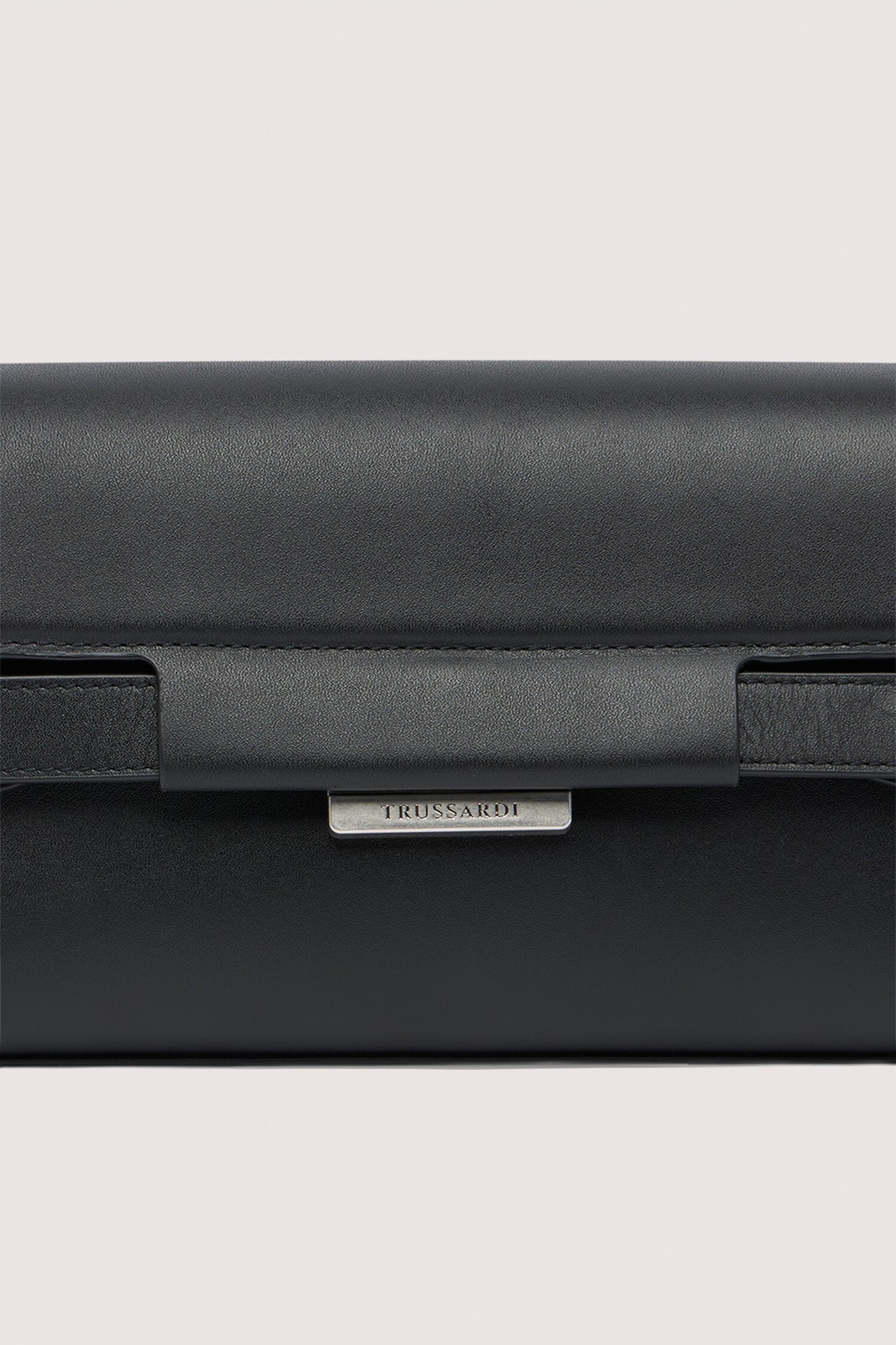 Borsa a tracolla Attimo mini in pelle 3|cbd334b53c56dfd922d6ab6ef61a12cd5cea23ed11e7dda1703841d727145736