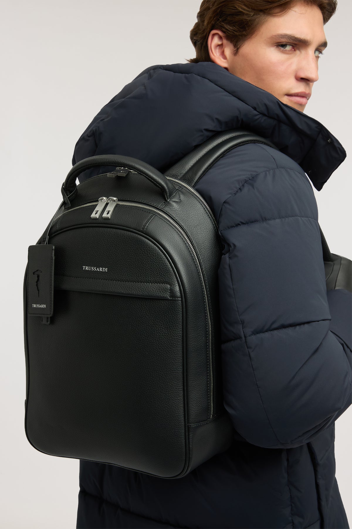 Zaino Office compatto in pelle martellata 6|74f422ebc3e8d02912d44a775305f7821a39c7450b910b0a62b9beb5ed0d9d3b