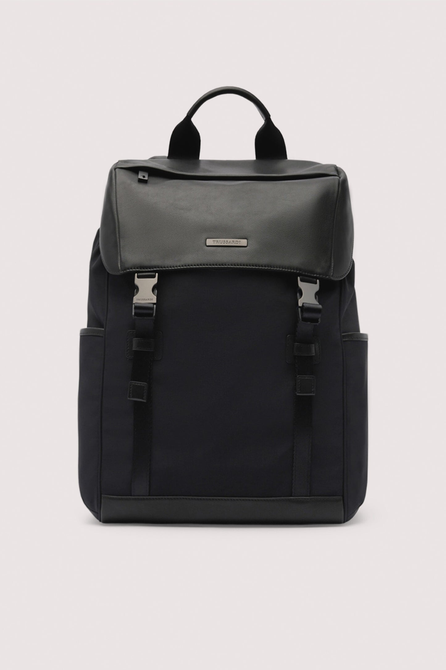 Zaino Travel in nylon e pelle 1|3556977194944b77ce4e9beb8f3bca425e3e1a5f6d2f61eceebcdd59048dbead