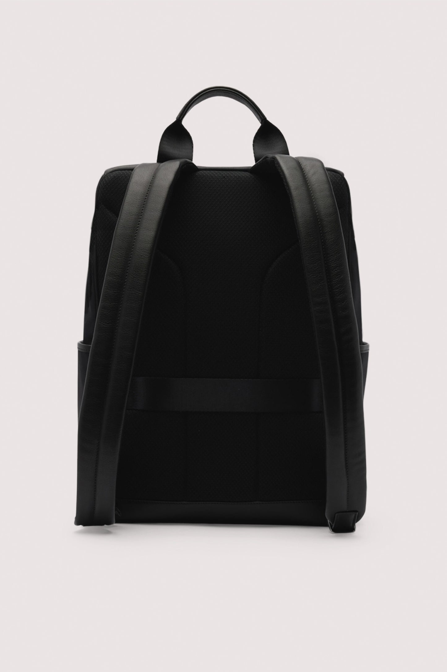 Zaino Travel in nylon e pelle 3|d5857c8aede9e3b669b4ff0d7164a471b51412883fd09c0fc791e0a08e1f19b0