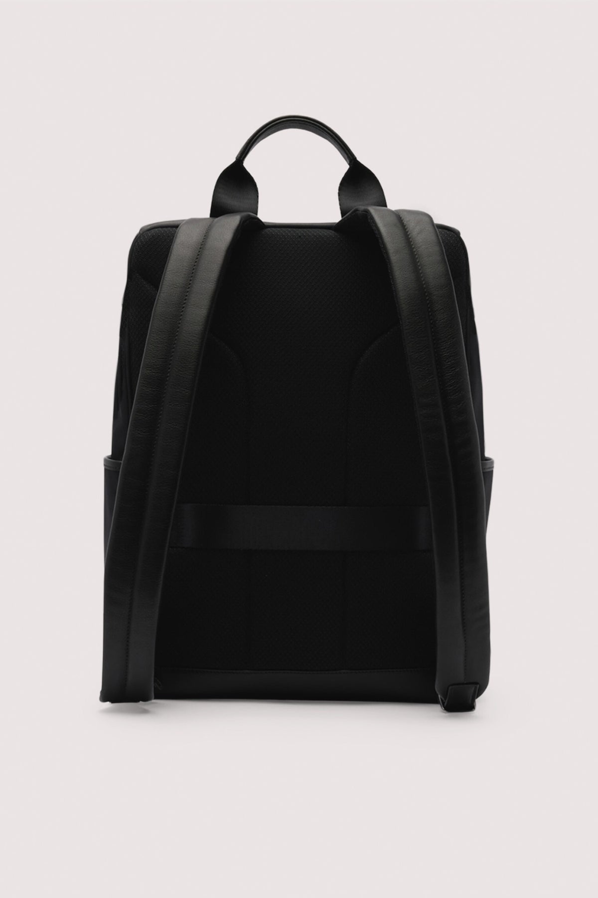 Zaino Travel in nylon e pelle 3|d5857c8aede9e3b669b4ff0d7164a471b51412883fd09c0fc791e0a08e1f19b0