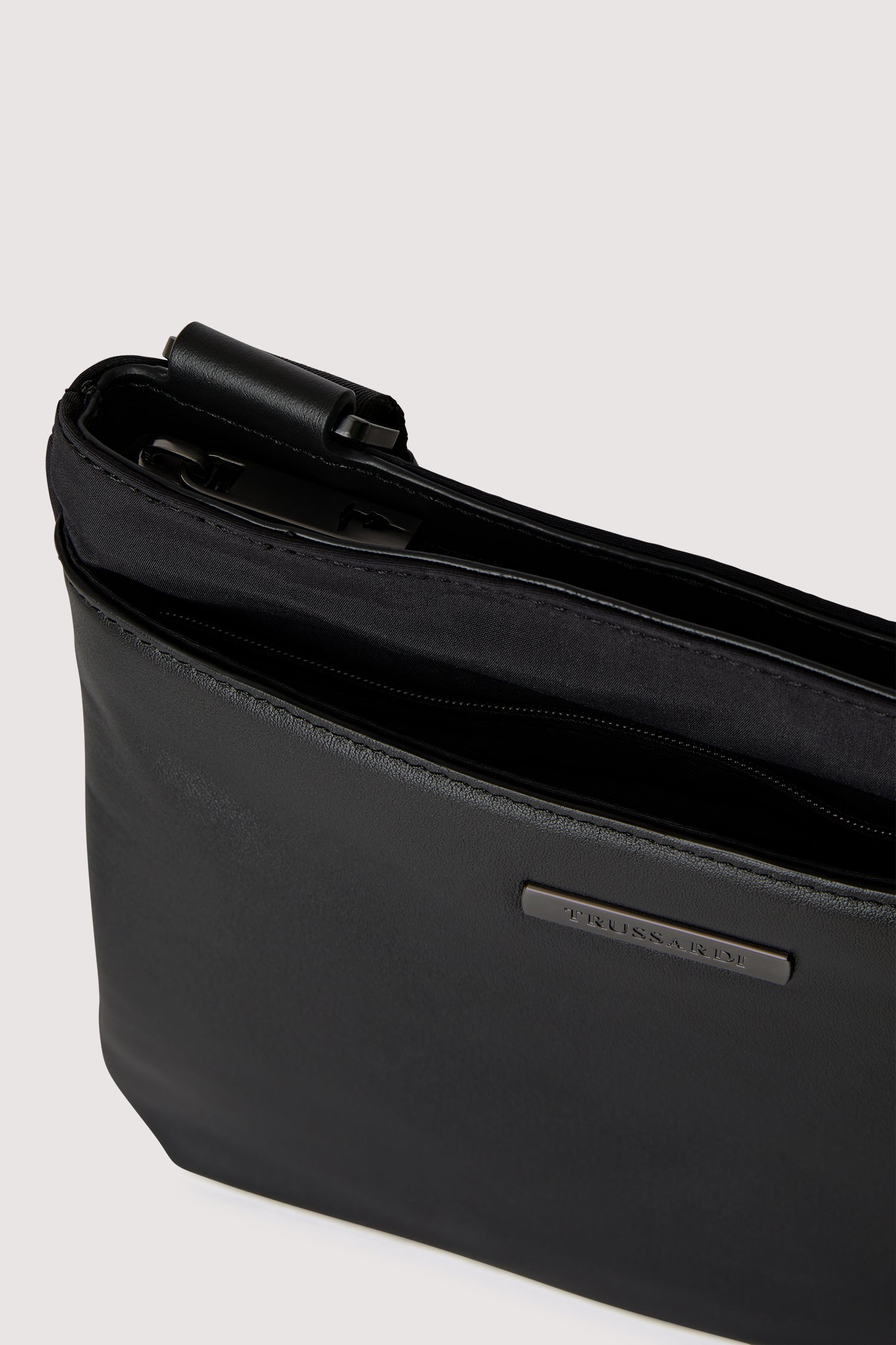 Borsa reporter Travel media in nylon e pelle 2|f29b0338bda488315fe6c2b0e2251ad7a16302a096f2687e1c5e441363881a92