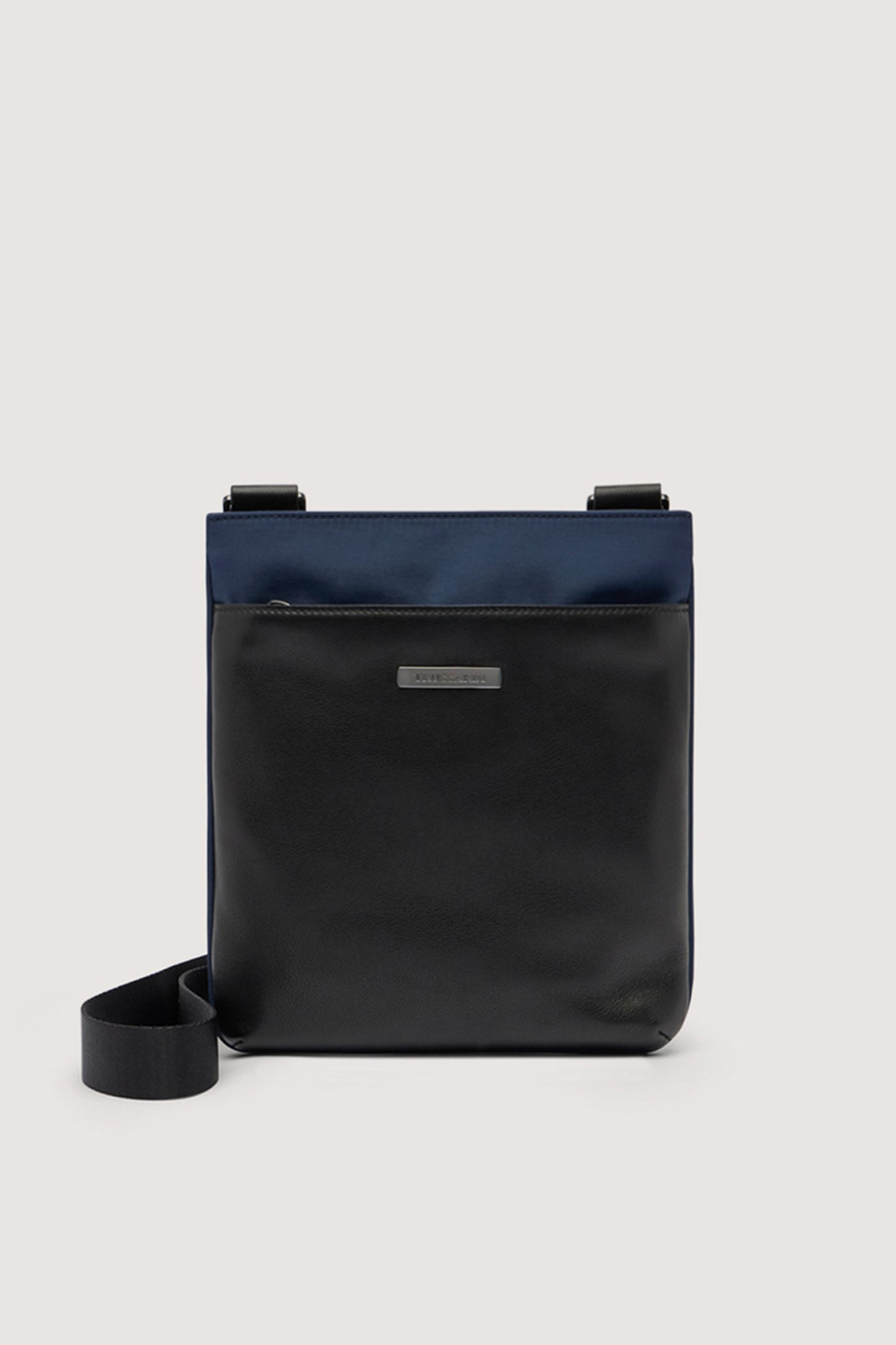 Borsa reporter Travel media in nylon e pelle 1|051ce15ec29d77c71b134e3da4aa9eb85c07edb1fdda4307be6515e821bd5693